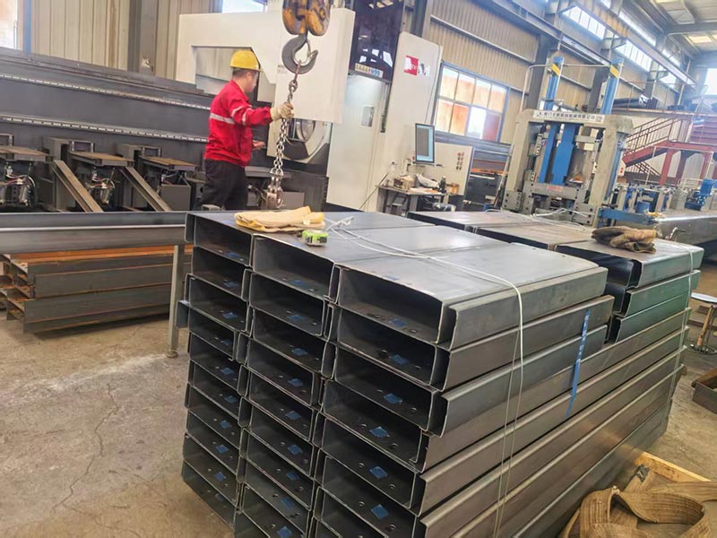 Liweiyuan Steel Structure Co., Ltd. finalizează cu succes comanda de producție personalizată a panelor din oțel în formă de C pentru clientul din Guam